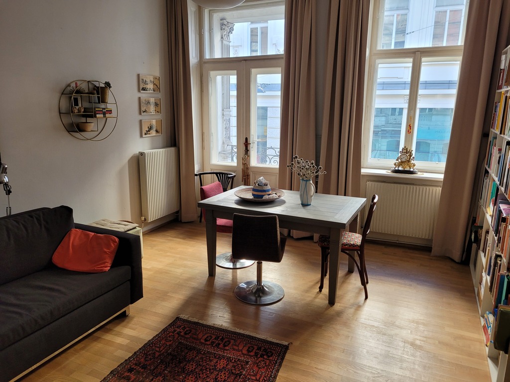 Wohn-/Schlafzimmer 2