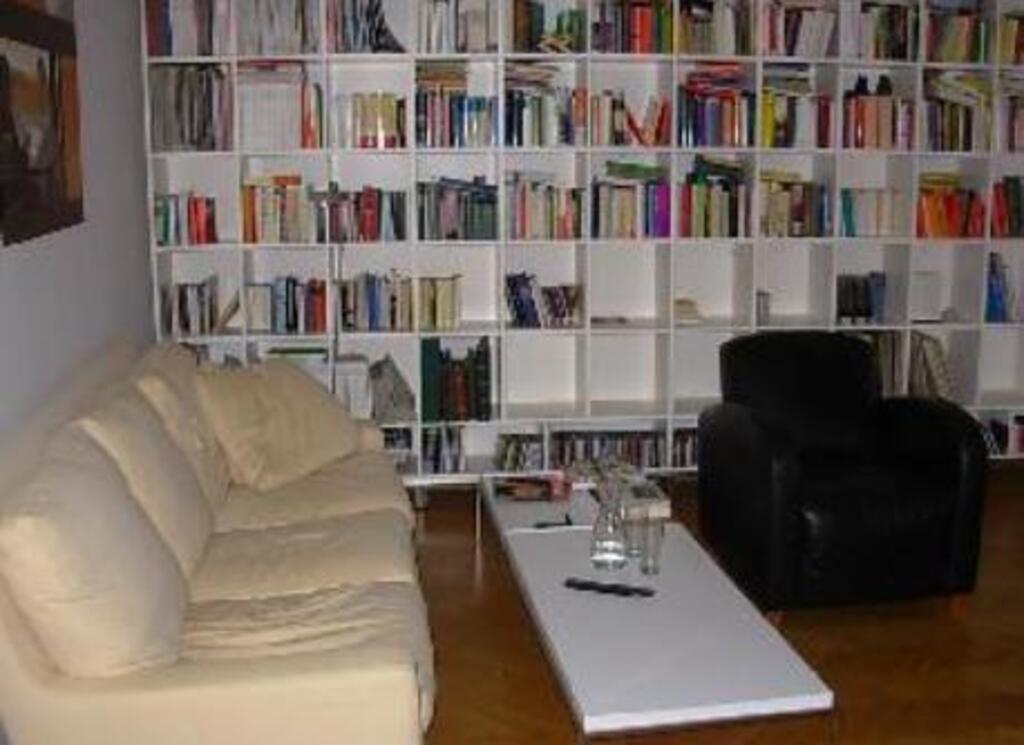 Wohnzimmer. Le séjour à l'étage.