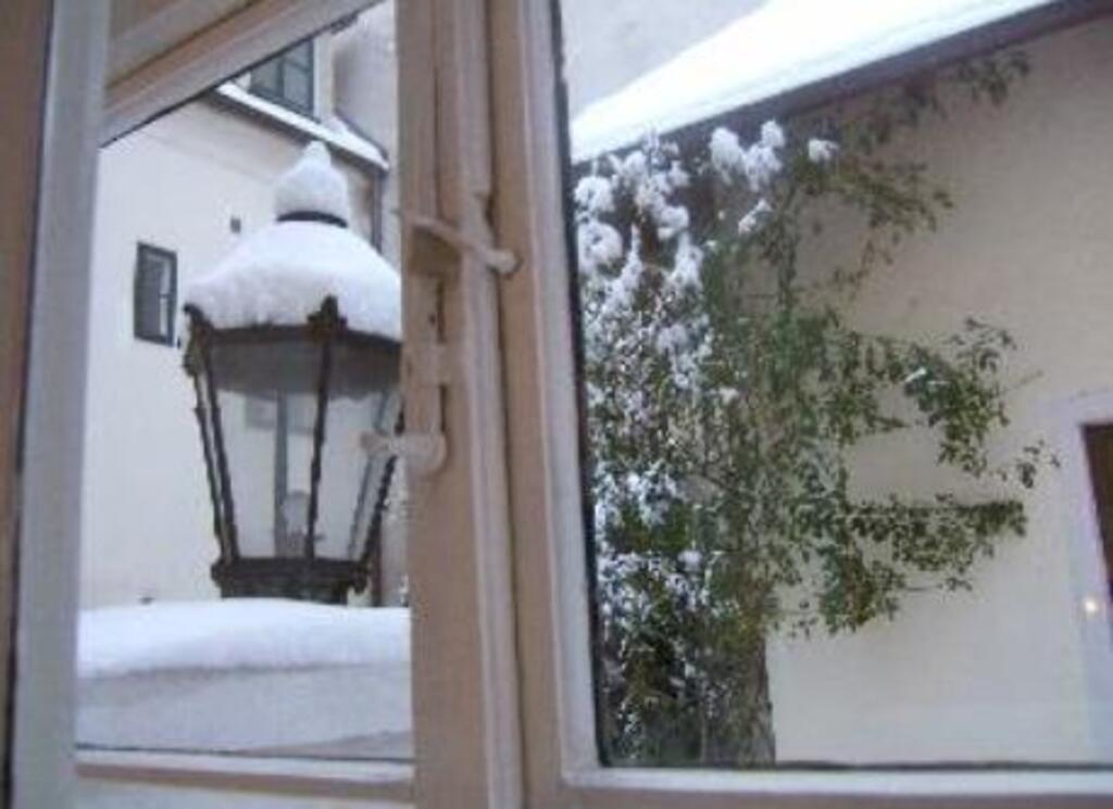 Blick aus der Küche. Vue de la cuisine.