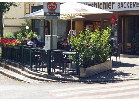 Where the locals meet for a cup of coffee, just around the corner