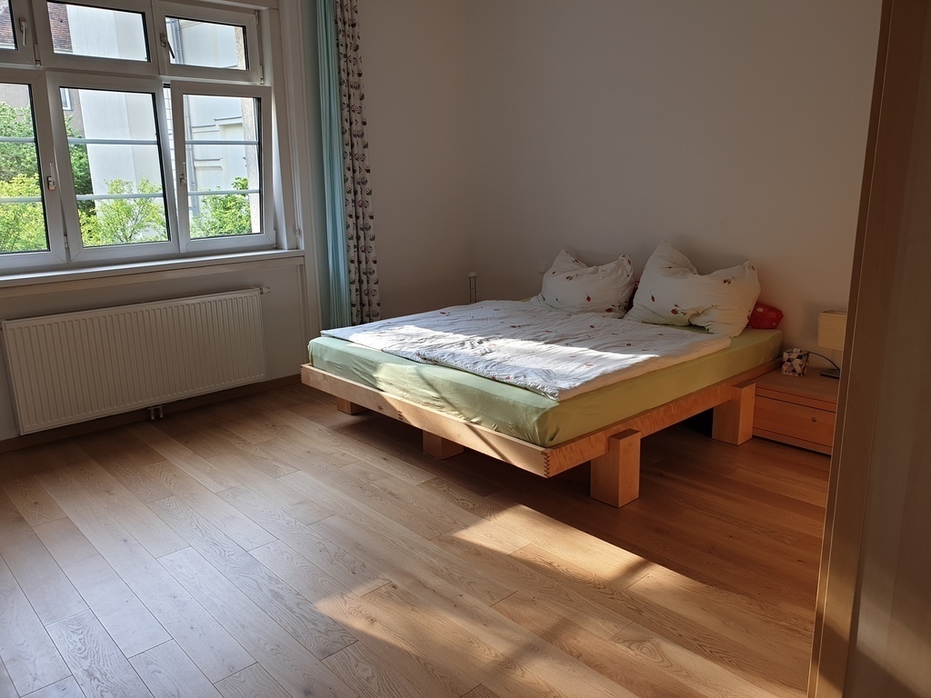 Master bedroom with en-suite bathroom
