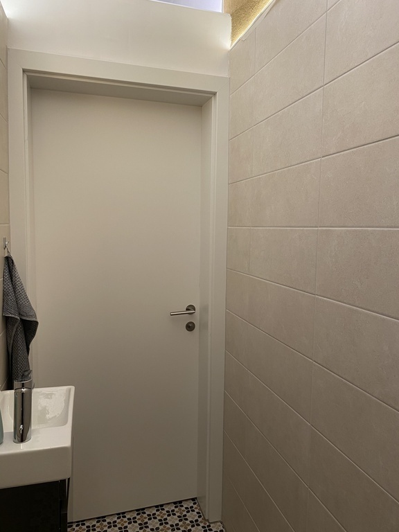 bathroom, studio apartment in Enns (the oldest town in Austria) 