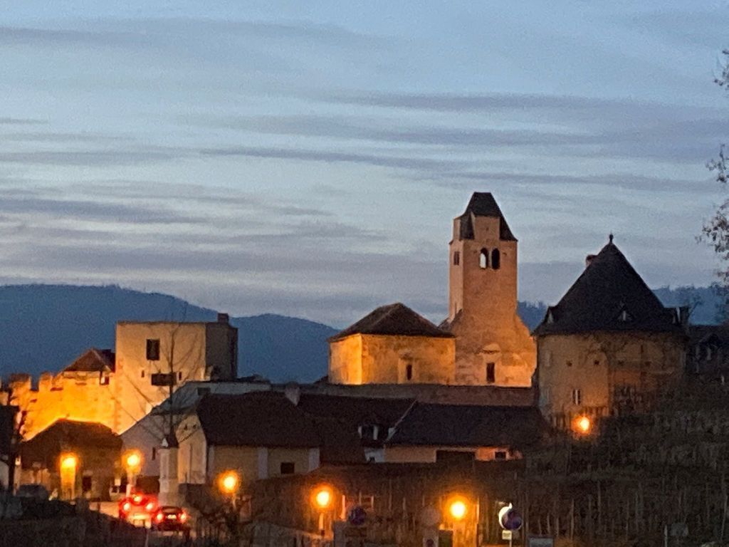 Famous castles in surrounding