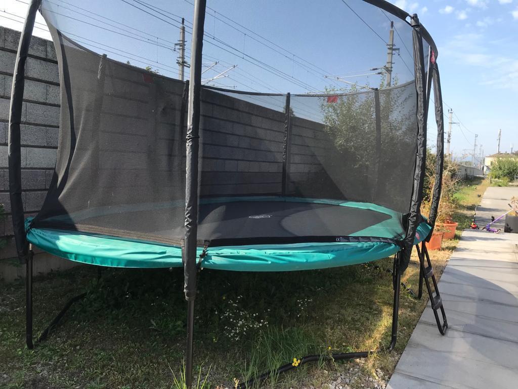 Trampoline