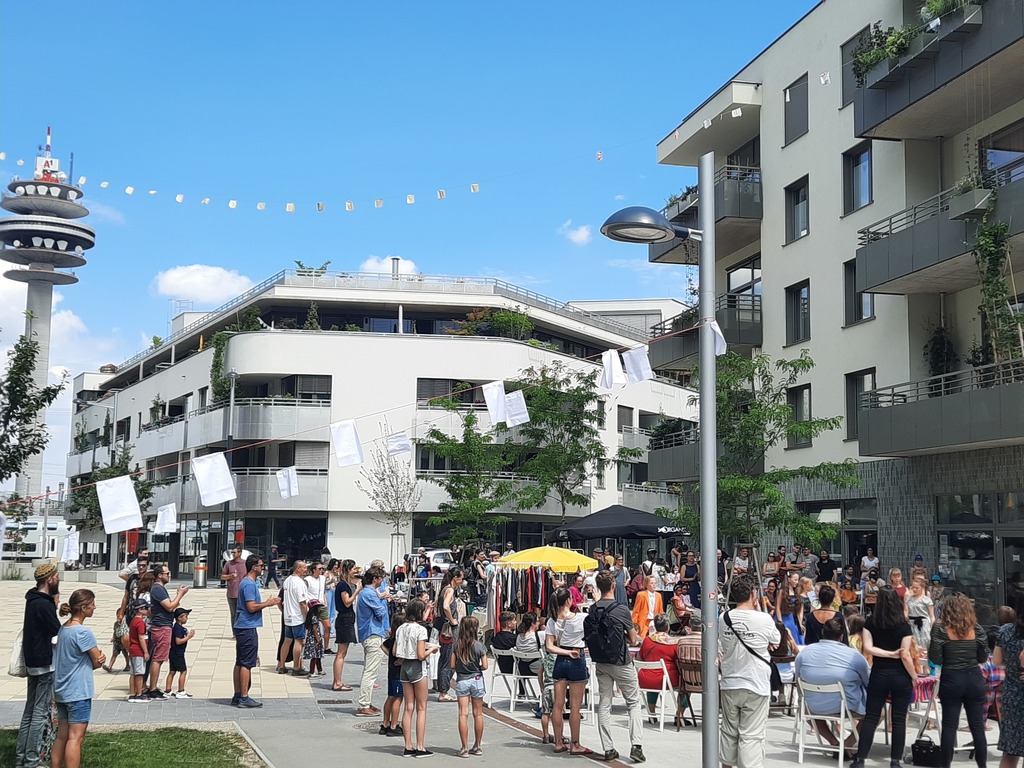 sometimes there are small outdoor events on the square in the pedestrian zone