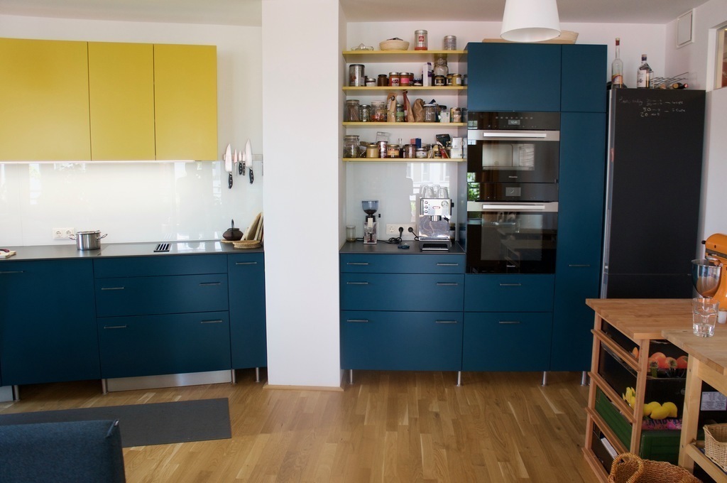 Kitchen (open concept)