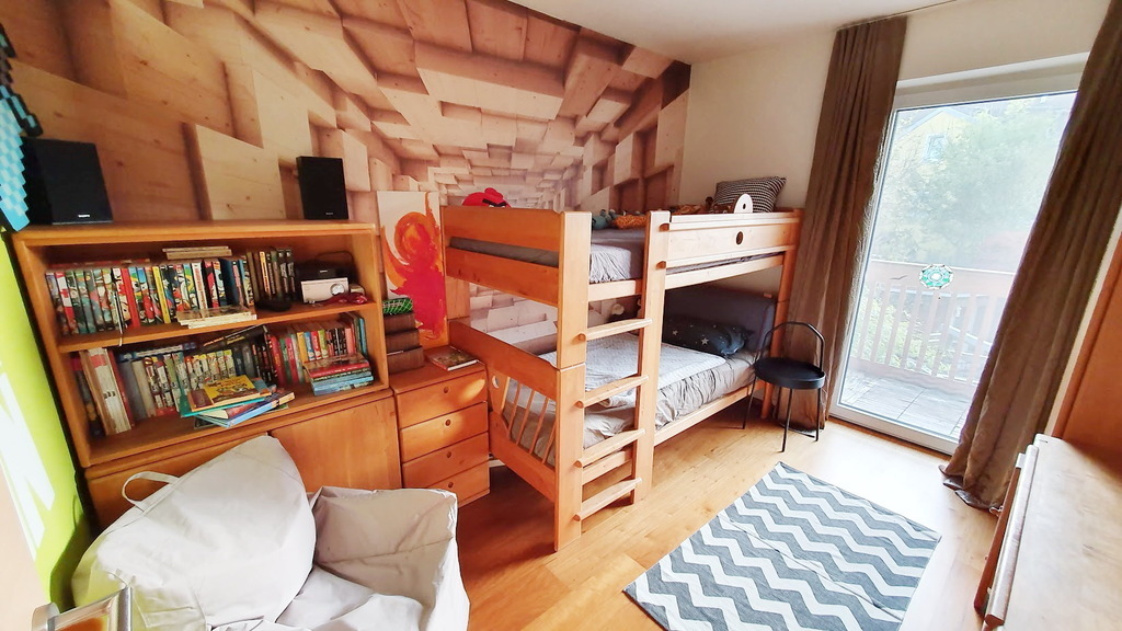 Kid's bedroom 2