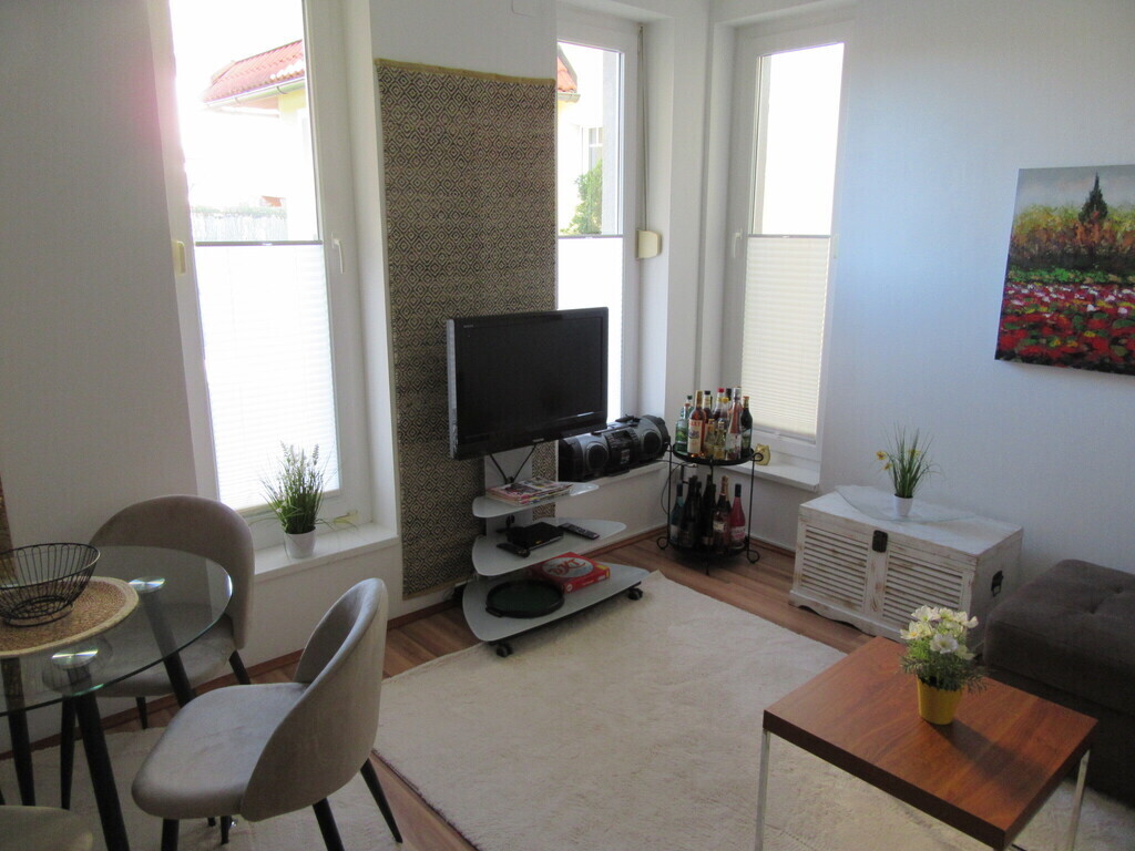 living room with see to the pool