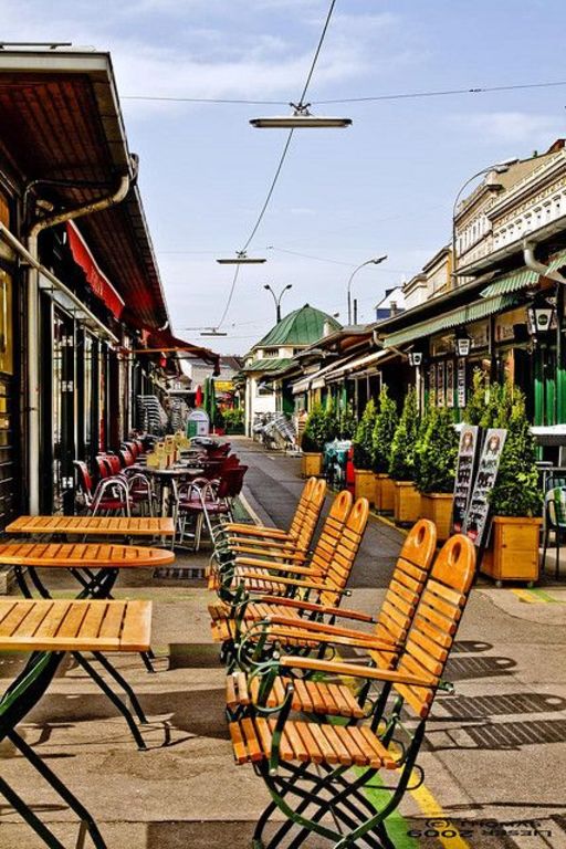 Naschmarkt, famous market near by