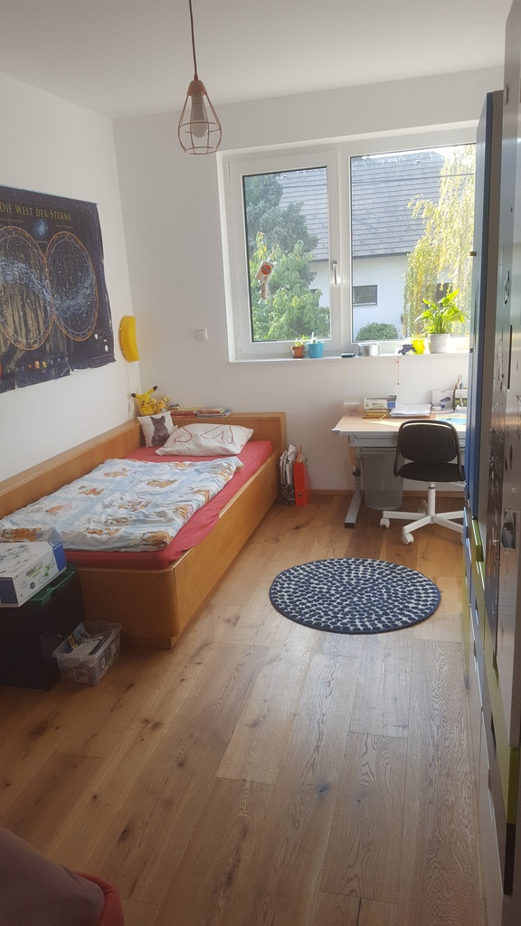 Sleeping room with one bed