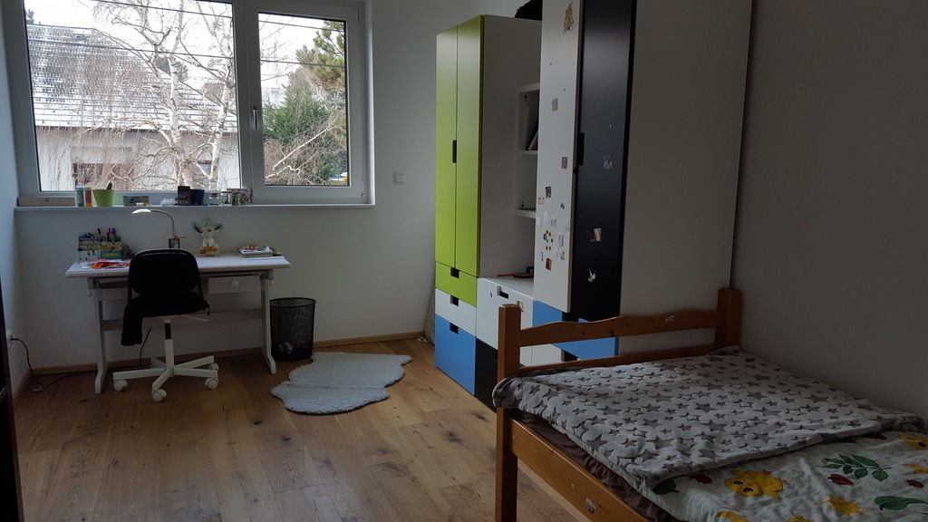 Sleeping room with one bed (190cm)