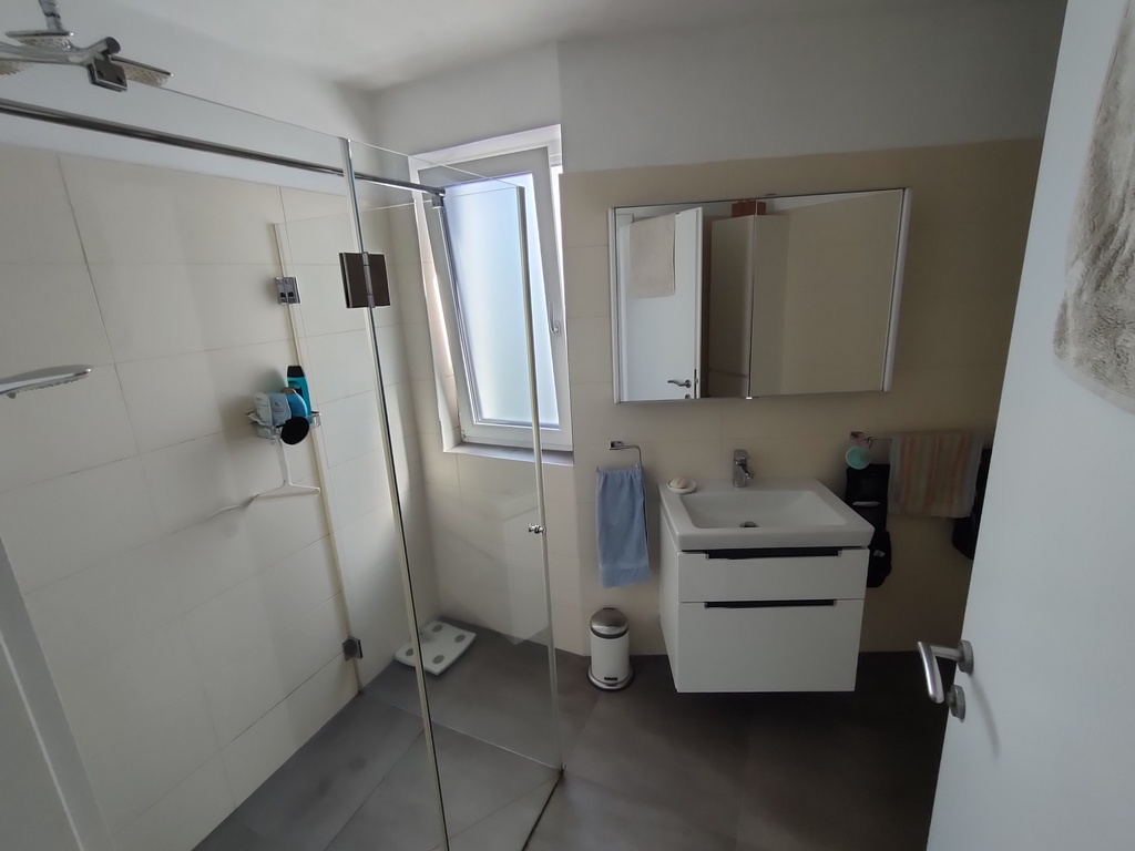 Shower in upper bath room