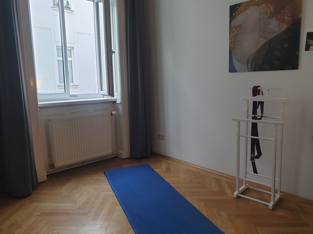 space for yoga in the sleeping romm