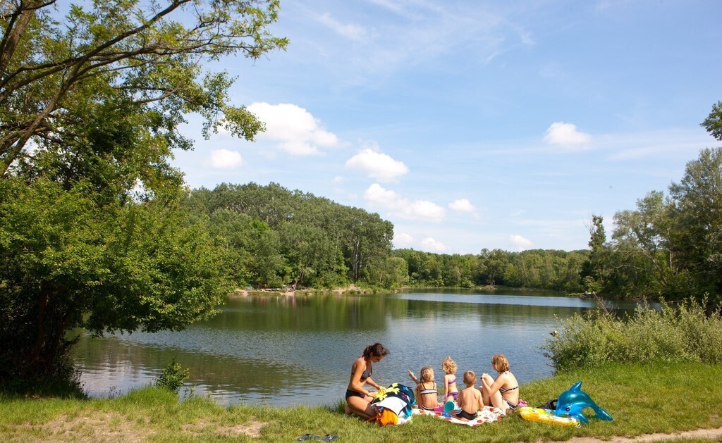 Lobau:  a nature reseravt beginning in Vienna. Very nice for bike tours