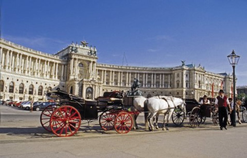 die Hofburg - winter residence of Sissy - you can visit her appartements