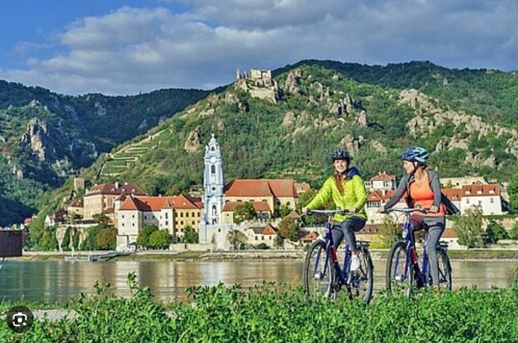 Boattrip to and a bike trip back from the Wachau