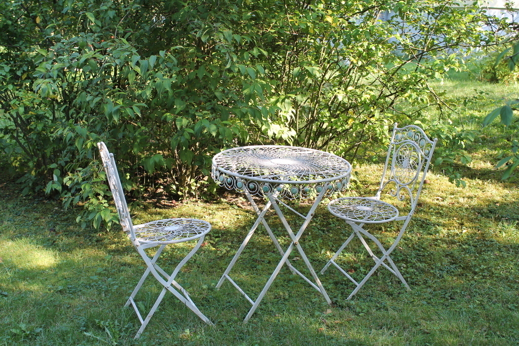 a place to have coffee or tea