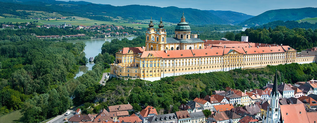Melk Abbey (30min by car, 1h by train)