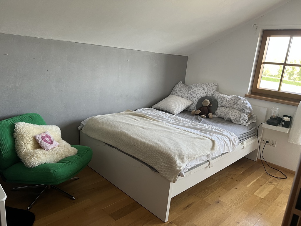 Girls‘ room 4