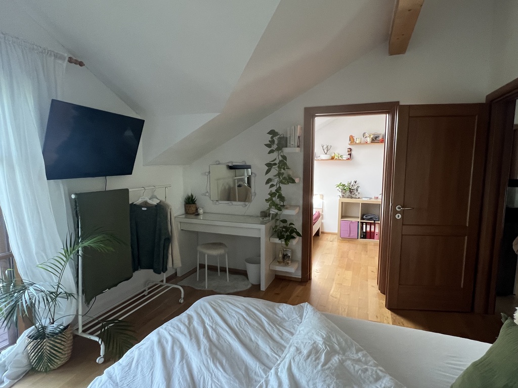 Girls room 1+2