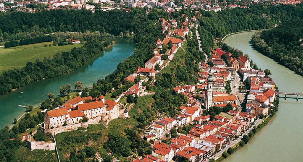 Burghausen 30min,Germany,worldwide longest castle