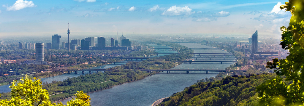 Vienna (border 20 min)