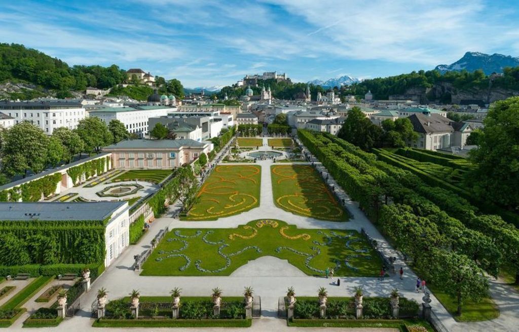 Salzburg Mirabellgarten (35 min by train, 35 min by car)