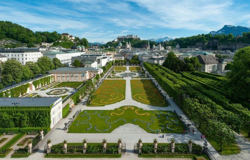 Salzburg Mirabellgarten (35 min by train, 35 min by car)