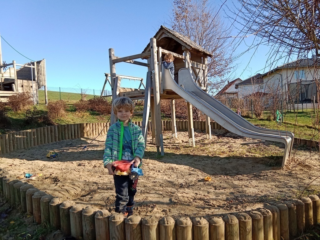 playground - 20 seconds walk