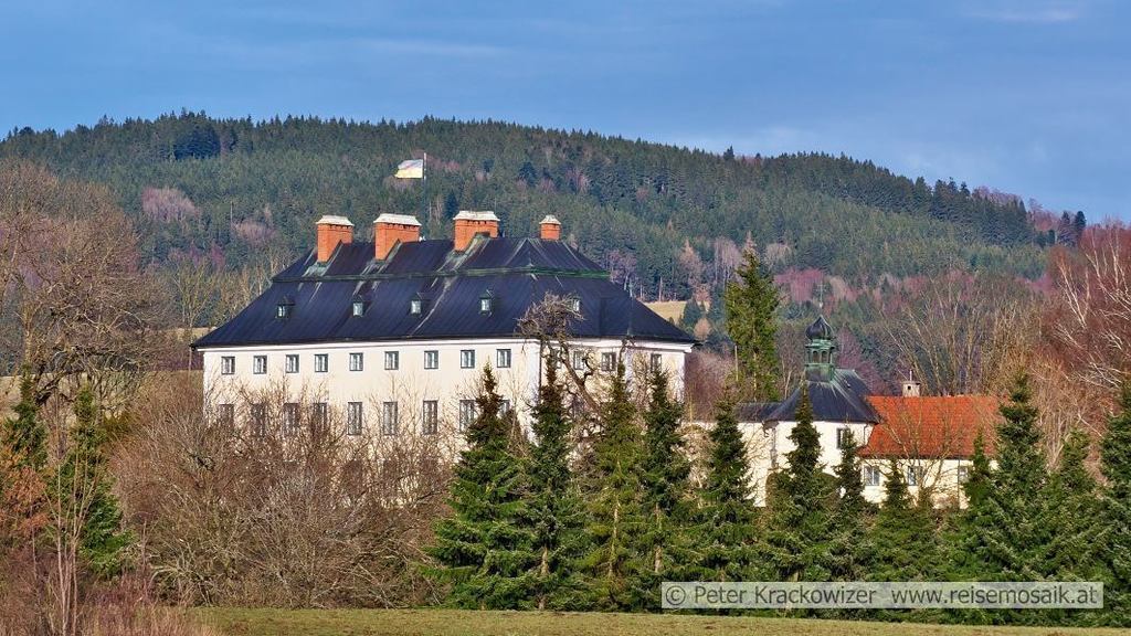 Sighartsteiner Schloss - 5 minute walk