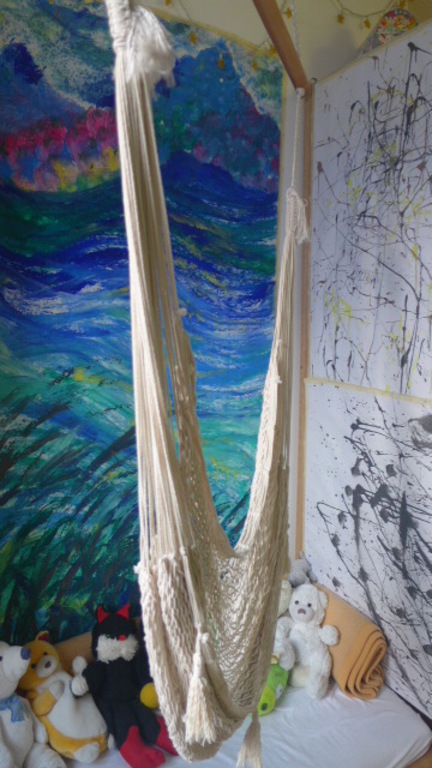 Im Kinderzimmer - In the children's room