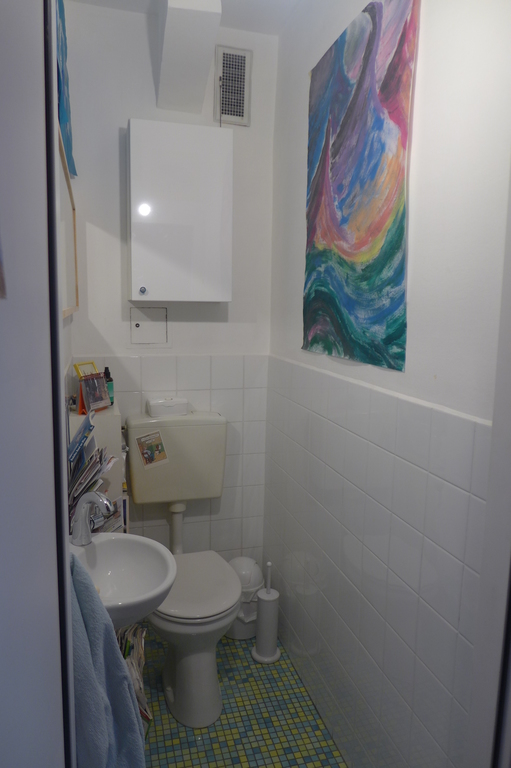 separate Toilette - separate toilet