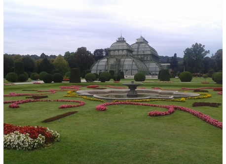 Schönbrunn ist 10min zu Fuß von der Wohnung zu erreichen - Schönbrunn can be reached on foot in 10 minutes