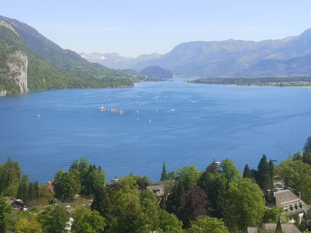 St. Gilgen; Zwoelferhorn view to Lake Wolfgang