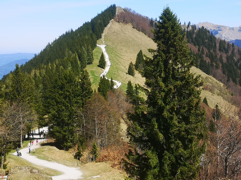 Zwoelferhorn hiking trail