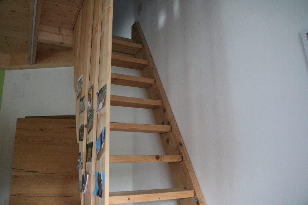 stairs to boys bedroom 2