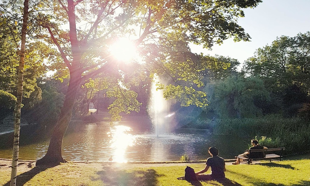 Türkenschanzpark 5 min walk