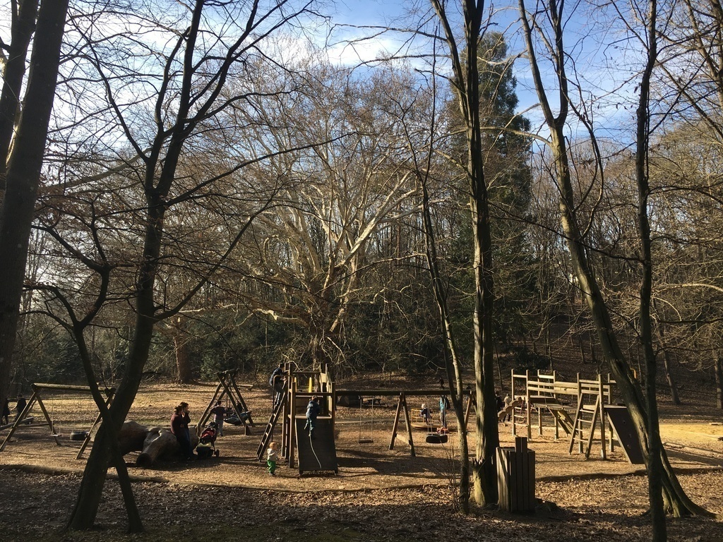 playground in the Dehnepark, 10 min walk