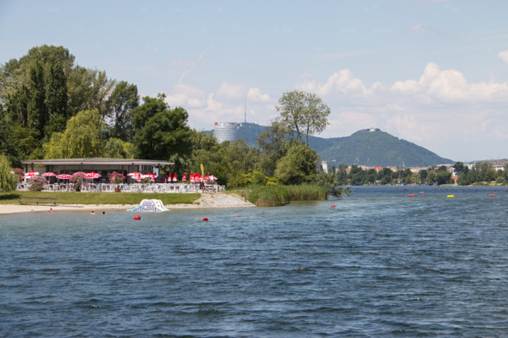 public pool in Vienna "Bundessportbad Alte Donau"