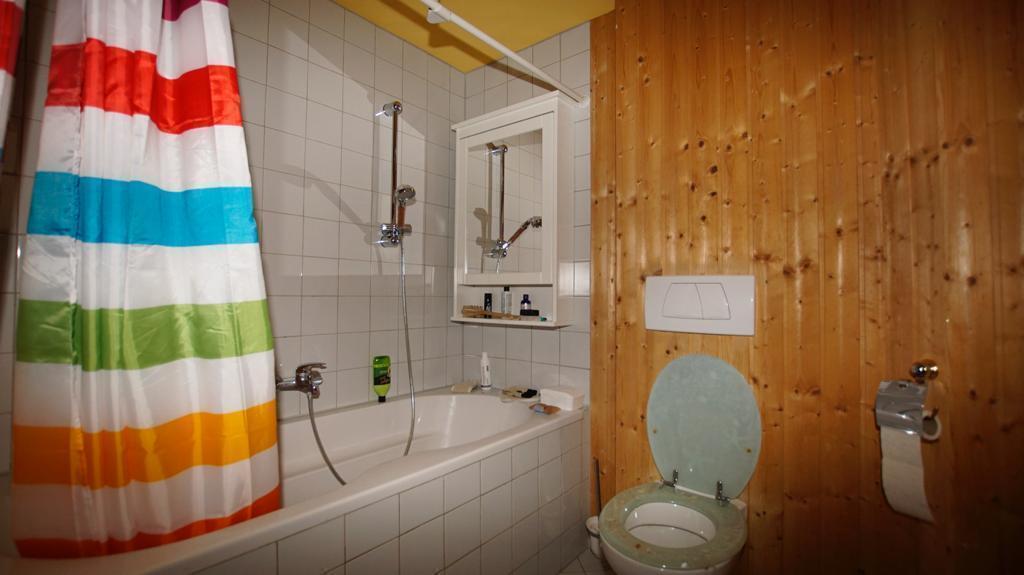 Bathroom2, parents room