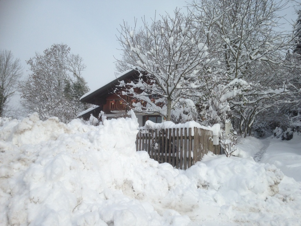 Home in winter Lochau