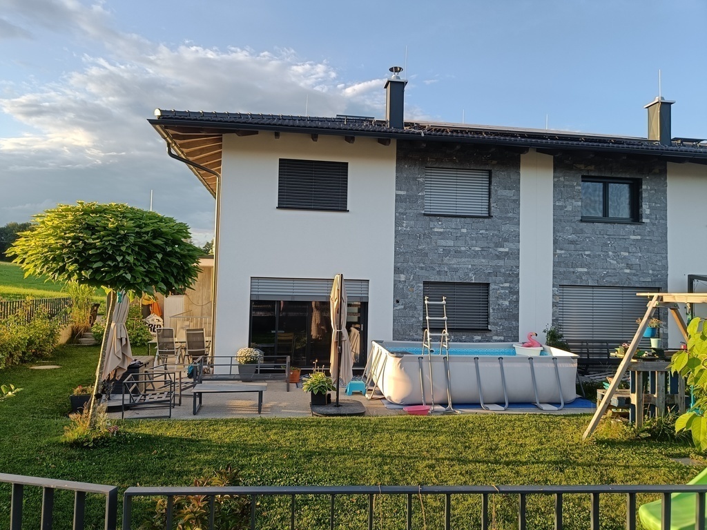 House with pool in the summer