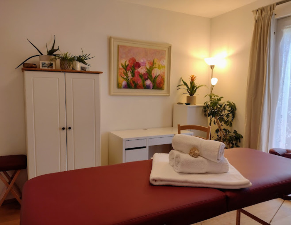 Elisabeths massage praxis room in our house - can be used as fourth bedroom (with an own bed)