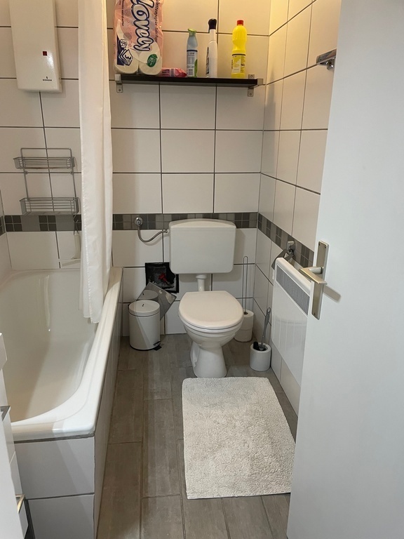 Bathroom with bathtub