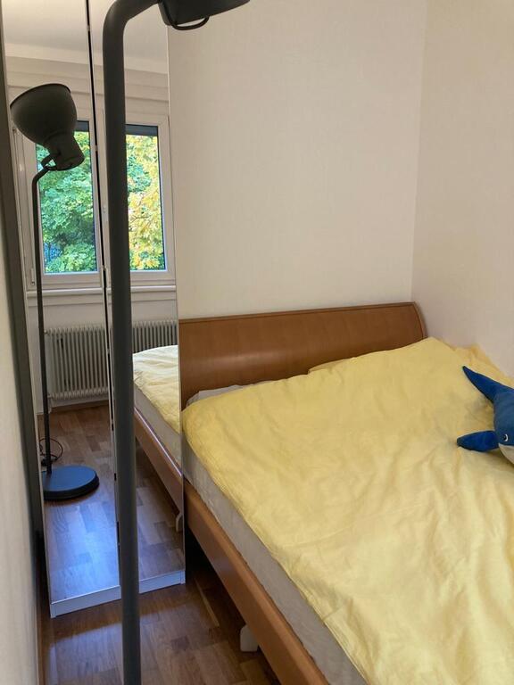 Bedroom with French bed 140x200 cm