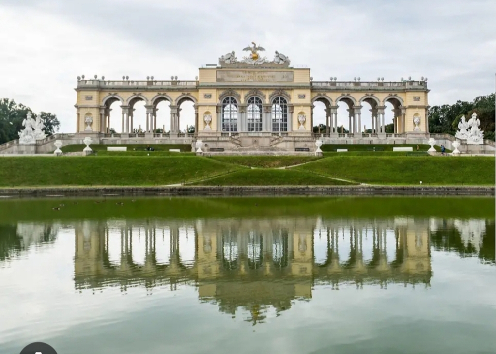 Gloriette in Schönbrunn Palace's park