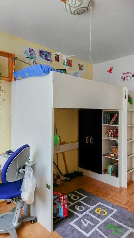 Hochbett im Kinderzimmer / Loft bed in childrens room