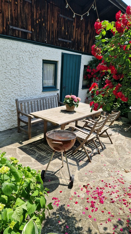 seating area in the courtyard