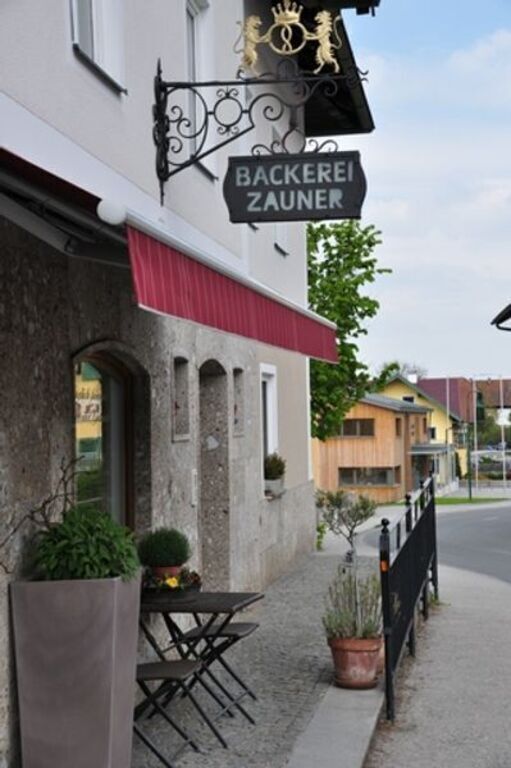 Bäcker in 5 Minuten zu Fuß erreichbar 