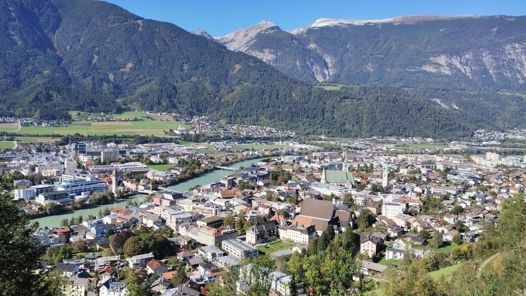 Schwaz from above, on the way to Freundsberg Castle